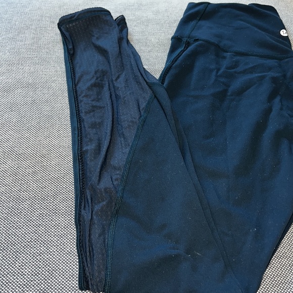Lululemon Leggings High Rise Mesh Accent - Picture 3 of 7